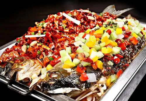 烤鱼美味先锋 食客流连忘返