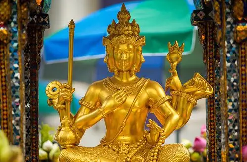 day 3 四面佛-the emquarter