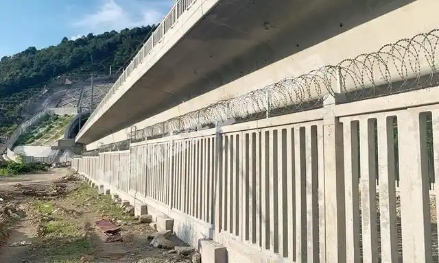 高铁防护栅栏生产厂家-铁路防护栅栏-公路防护栅栏|专业工程防护栅栏