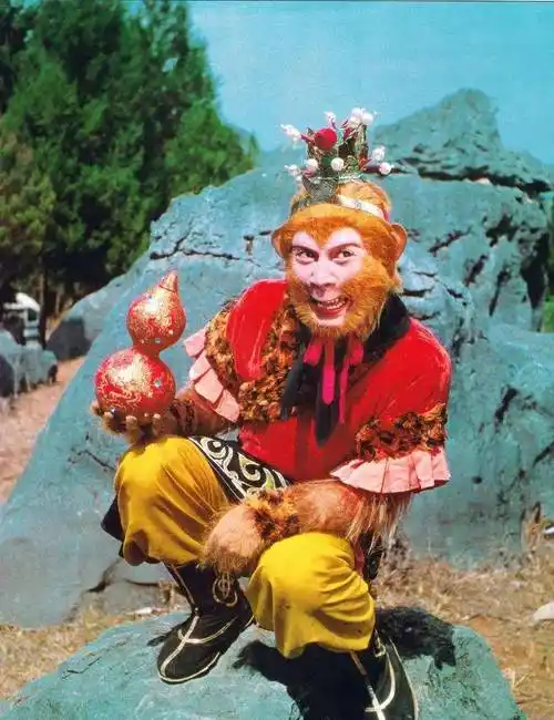 拍戏吃苦敬业奋不顾身,一生做好一事足矣_六小龄童_孙悟空_西游记