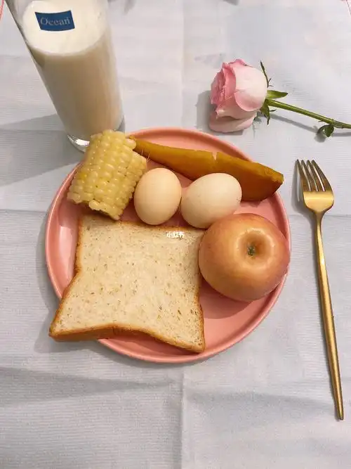 早餐 牛奶77鸡蛋77全麦面包77苹果77玉米77红薯