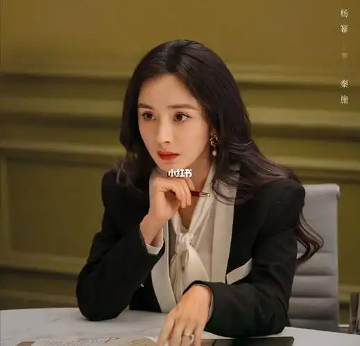 精英女律师7015年下小奶狗05