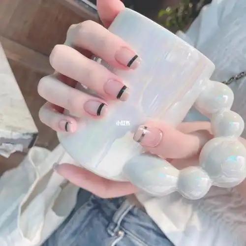 美甲半透明纯欲美甲01