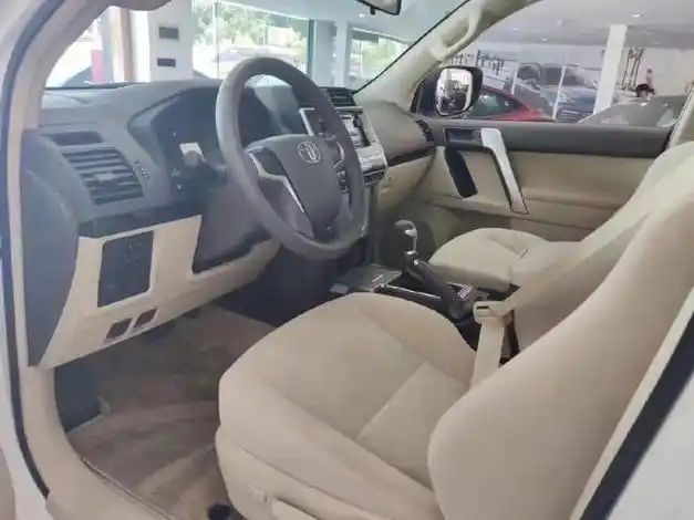 丰田普拉多4000全新降价5万|座椅|内饰_网易汽车