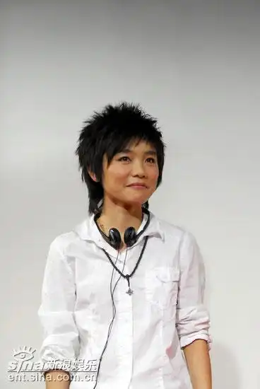 新晋唱片厂牌步酷音乐携旗下艺人首度亮相,歌手许飞(blog)首张个人