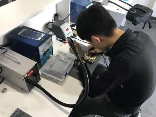 广州培众电脑手机维修学校教学现场