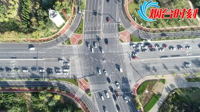 港城东大街与山海路路口渠化改造