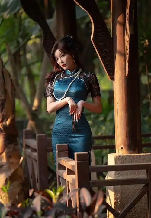 杨晨晨——复古旗袍秀「摄影评测与赏析」