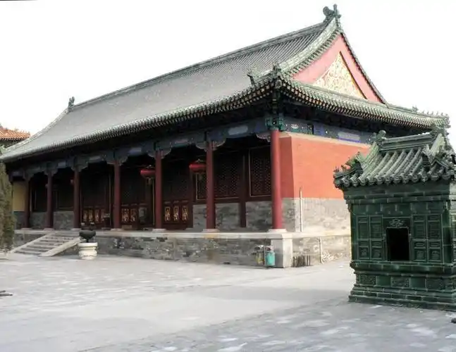 无论单檐歇山,重檐歇山,三滴水(即三重檐)歇山,大屋脊歇山,卷棚歇山都