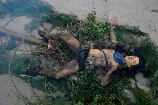 3级大地震,造成接近400人死伤,图为火车轨道被大地所扭曲.1.在尼加拉