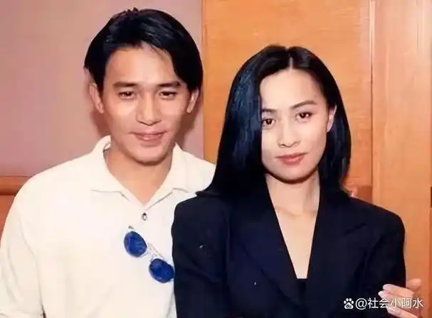 刘嘉玲和梁朝伟布达佩斯游玩晒照,无儿女对方就是自己仅有的陪伴