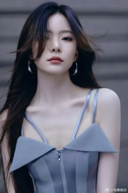 硬糖少女303##陈卓璇#  今日份糖妹新鲜物料  陈卓璇  工作室更