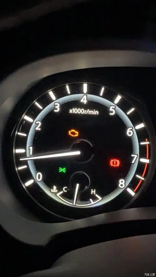 发动机黄灯求救