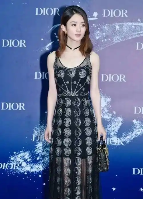 原创原创32岁赵丽颖被路人拍生图去掉十级滤镜她还是那个花千骨吗