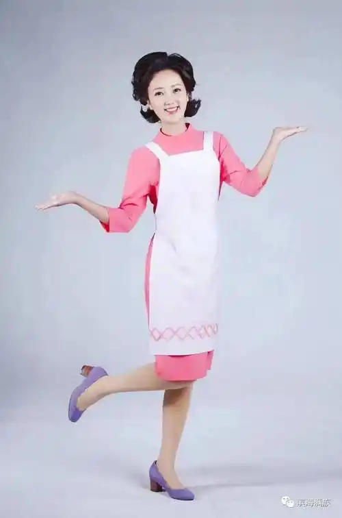 英达导演真人版《新大头儿子和小头爸爸》开播_中国_动画_围裙妈妈