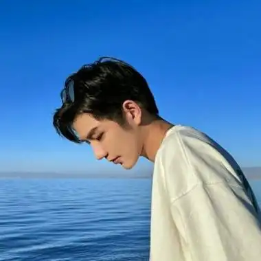 高清干净好看的风景真人男头像 简单大方的有意境帅哥qq头像_男生头像