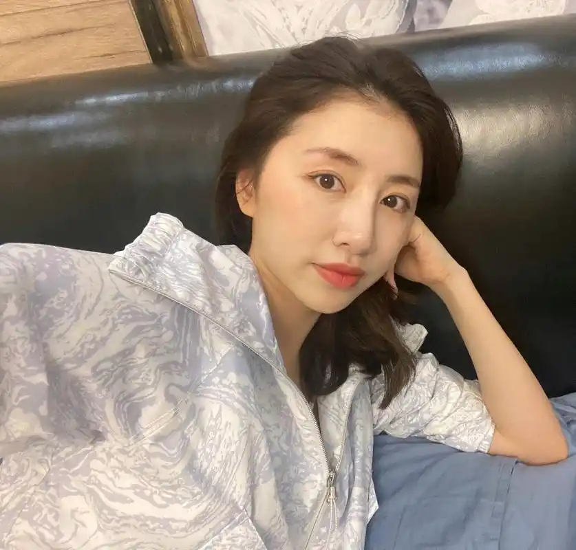 周捷生活自拍图集