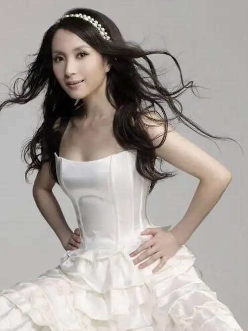 美女歌星汤灿唯美写真