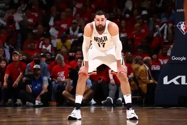 鹈鹕扳平总比分应谢大白熊瓦兰丘纳斯不是超巨却特点鲜明