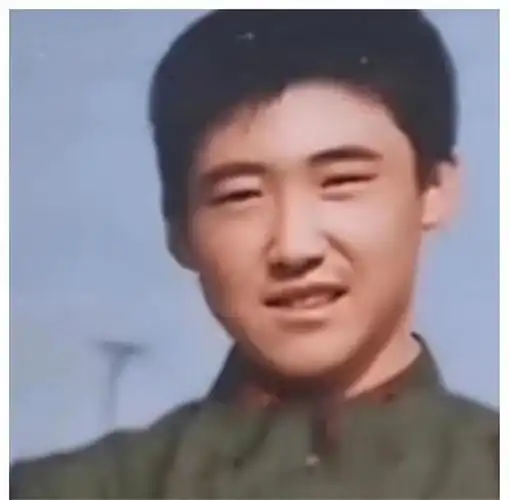 梁旭东白天警察晚上黑枭1998年被抓后直呼上面有人