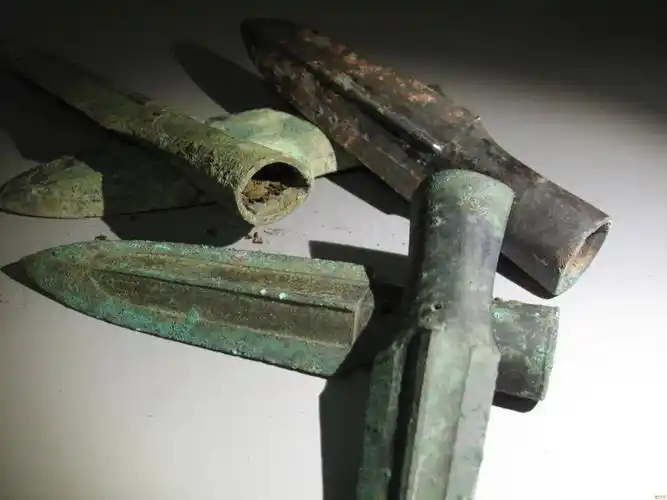 秦文字:历史的在场者