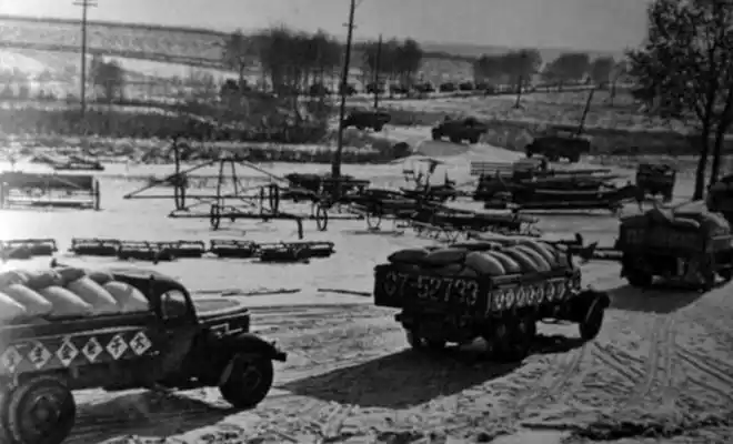 老照片中的北大荒奇迹从荒原到中国粮仓