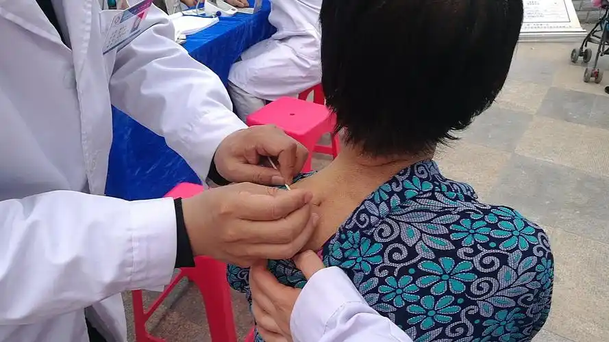 医者仁心———记洛阳市第二中医院骨伤科疼痛科中侨绿城义诊