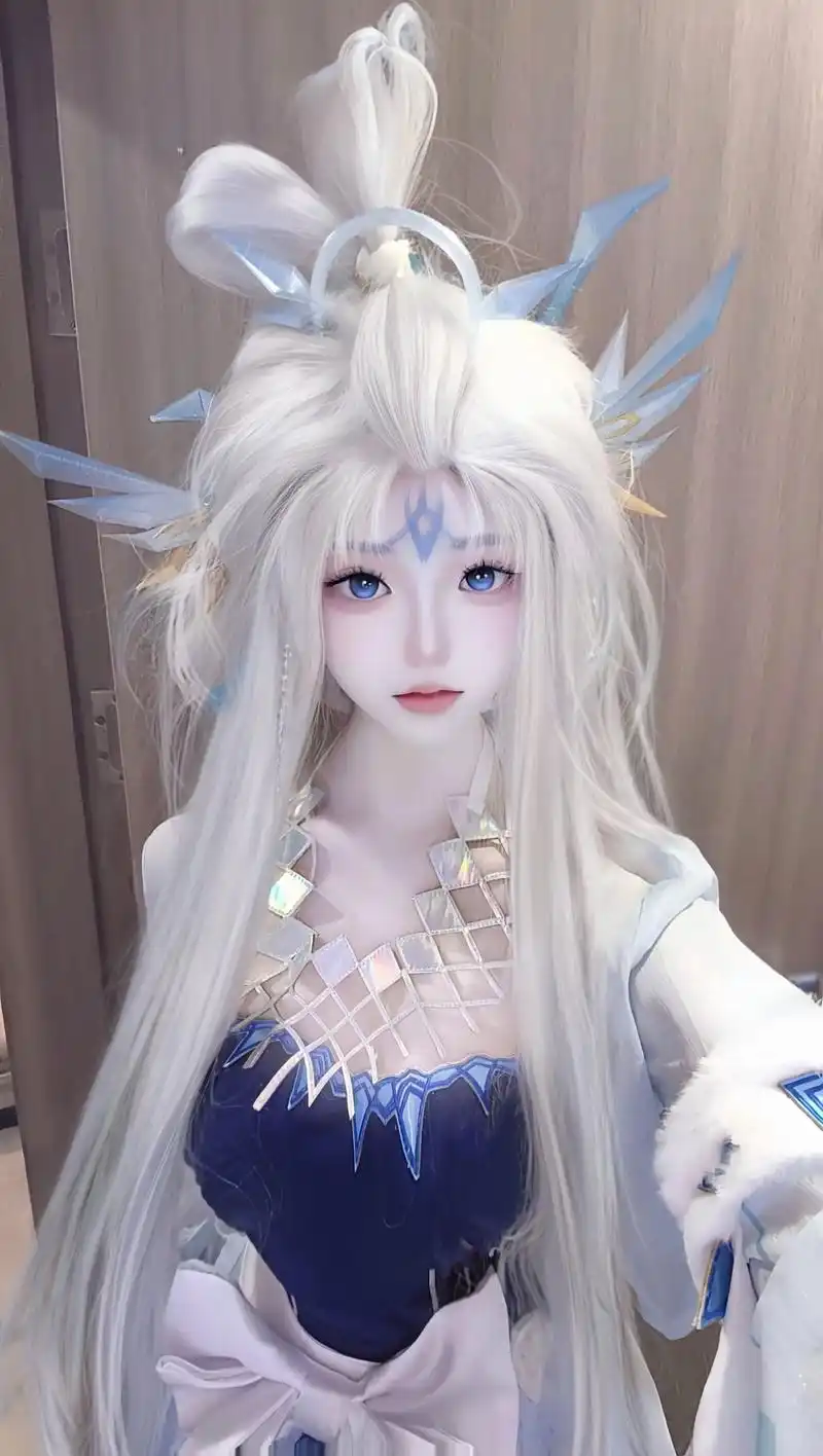 砺雪凌霜三尺剑 为示天下不平人 #ooc致歉 #露娜cos