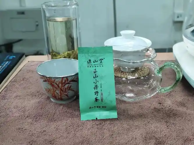 在校喝茶的第11天正山堂小种野茶