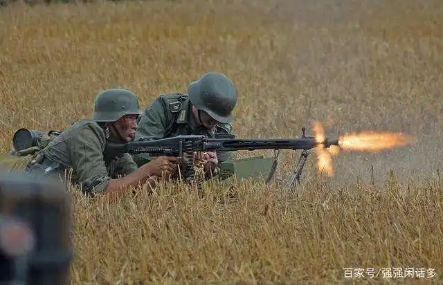 二战时期德国mg42机枪