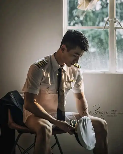 谢梓秋肌肉健美身体insxieziqiu1027