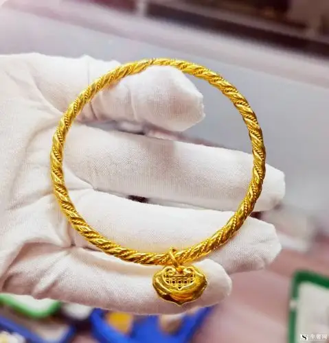 黄金首饰回收和金条价钱一样吗?
