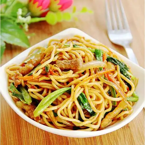 泰式青咖喱炒面