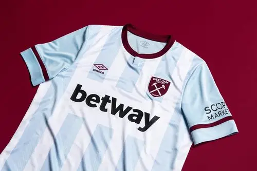 西汉姆联发布2021/22赛季客场球衣