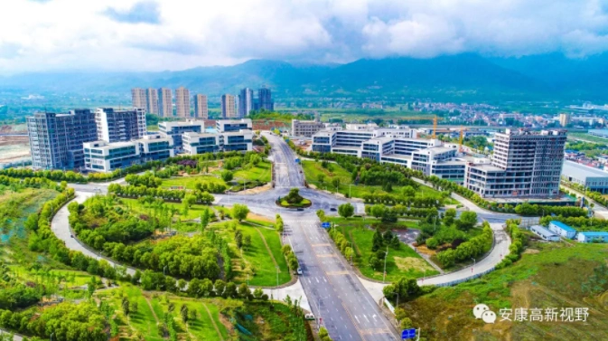 安康高新区与西咸新区空港新城签订协同创新发展合作协议