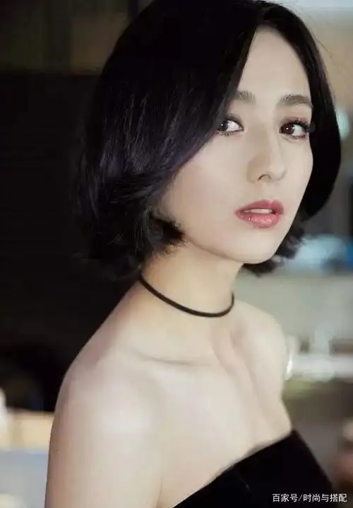 短发造                    是独立.五官精致,什么发型都能轻松驾驭.