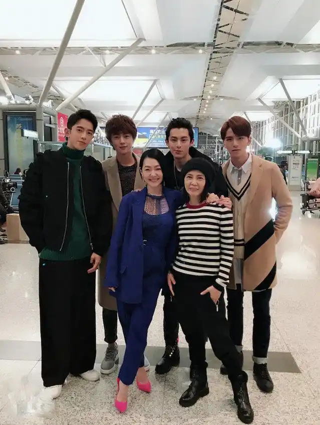 f4扮演者王鹤棣,官鸿,梁靖康,吴希泽平均年龄21岁,平均身高185厘米,被