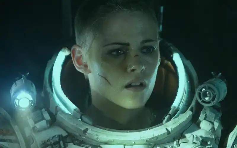 深海异形惊悚片水下首曝预告