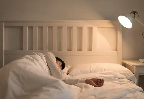 晚上睡觉脚冰凉怎样缓解?不单单是穿袜子!