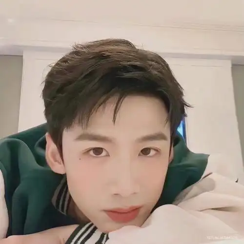 太可爱了这一组照片好爱#白敬亭