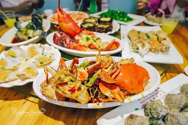 寻找最接地气的三亚来第一市场吃海鲜就对了