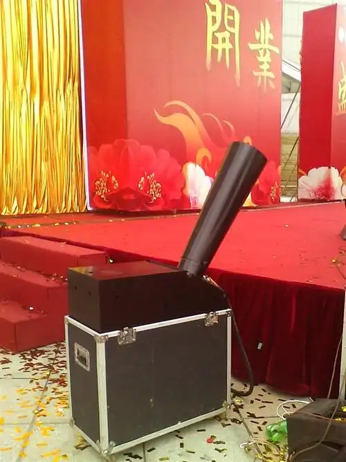 北京专业彩花机租赁,彩虹机礼花炮租赁,喷花机飘纸机租赁