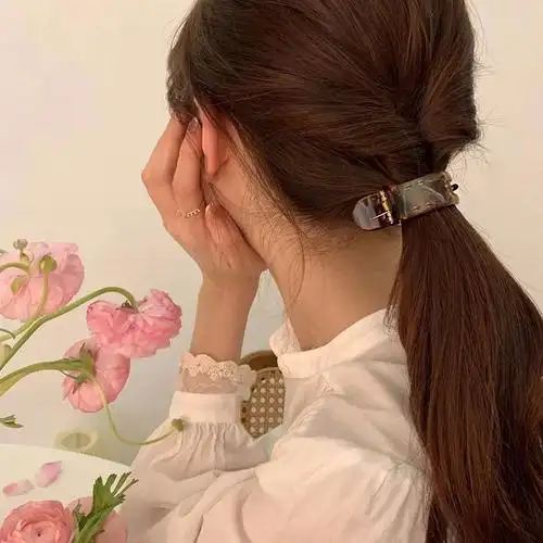 一些氛围感低马尾