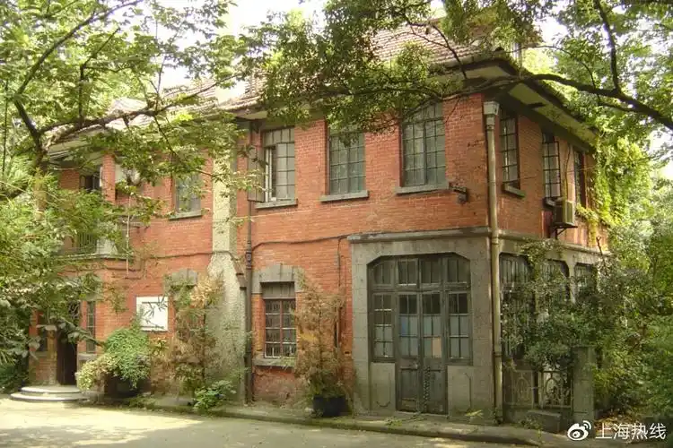 黄浦江的东岸藏着这几幢有故事的精致小楼