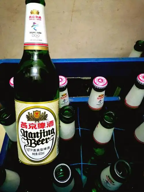 哈哈北京人最爱喝的燕京大绿棒子我每天喝