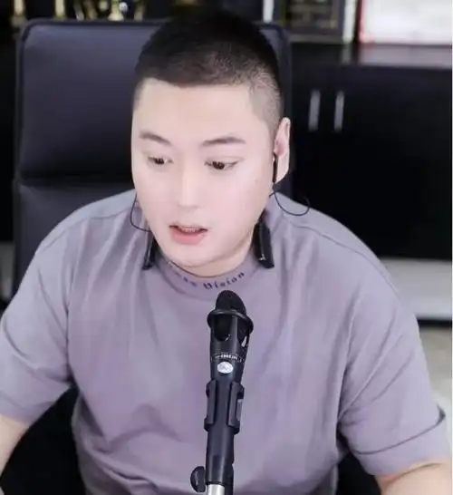 李先生赎回华矩股份yy中国蓝公会已出售粉丝猜测是一叶知秋