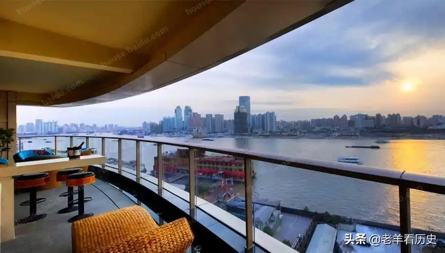 那这么多年以来,汤臣一品房价涨了多少呢?