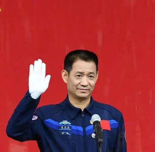 解放军航天员聂海胜,授予"八一勋章",能否提前晋职晋衔|军衔|景海鹏