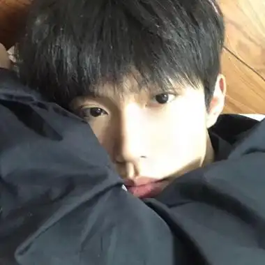 ins男头丨湫以枯萎为代价换取光_男生头像_我要个性网