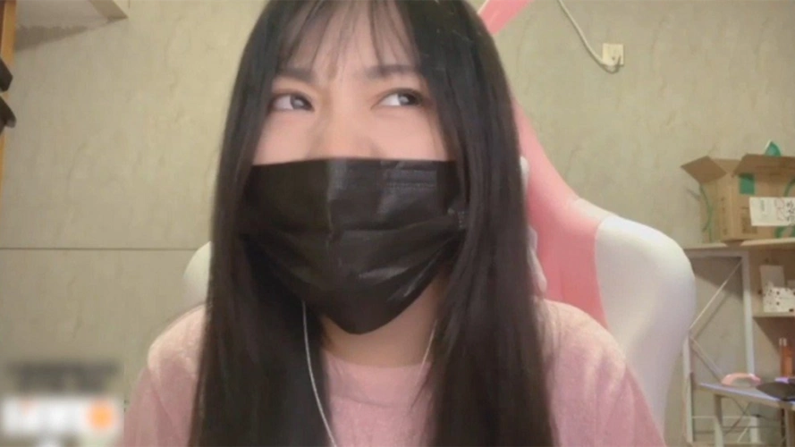 小团团到底怎样才会摘口罩露全脸?看到本人官方1回复,粉丝开心